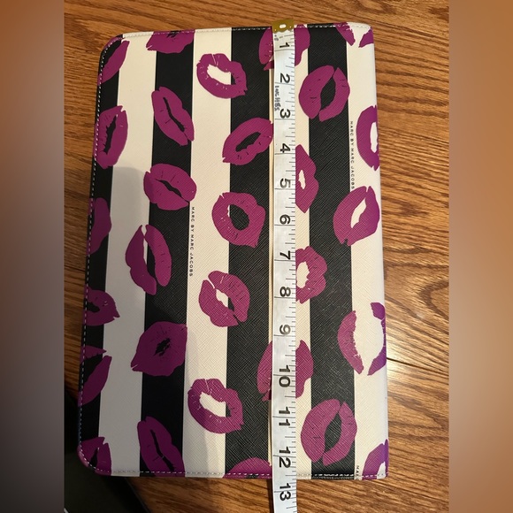 Marc Jacobs slip sleve (new) - Picture 11 of 14